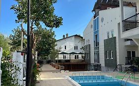 London House Hotel